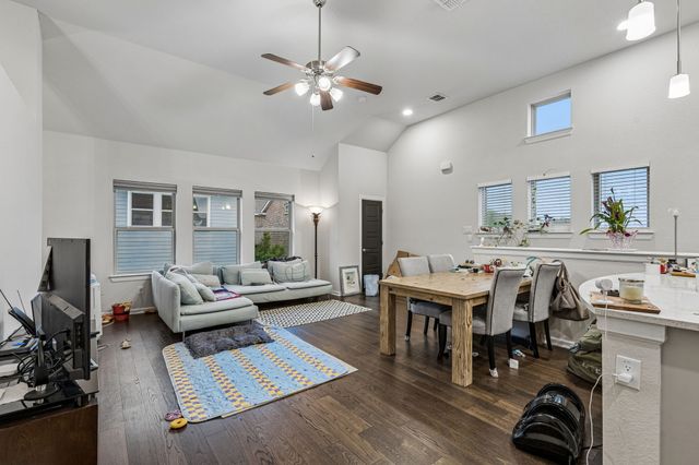 1017 Gardenia Street, Carrollton, TX 75007