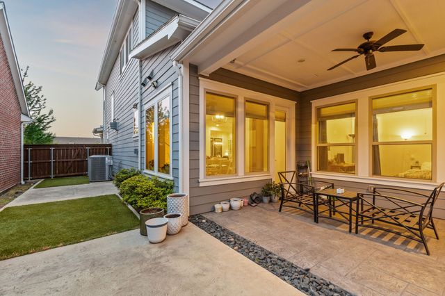 1017 Gardenia Street, Carrollton, TX 75007