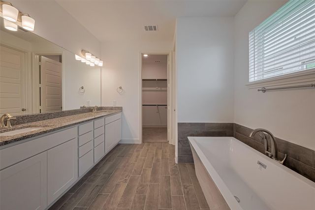 13415 Golden Isle Drive, Texas City, TX 77568