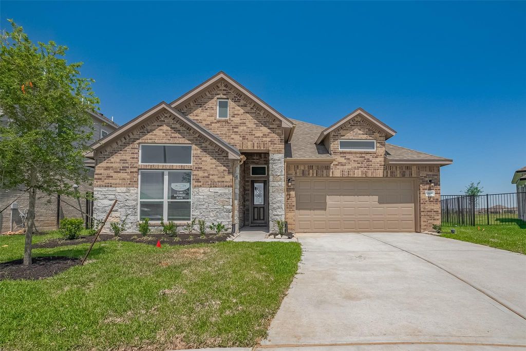 13415 Golden Isle Drive, Texas City, TX 77568