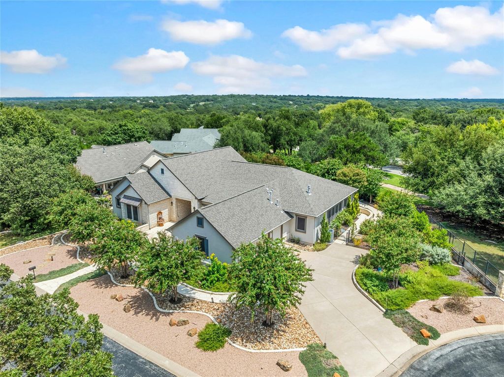 102 Golf View DR, Georgetown, TX 78633