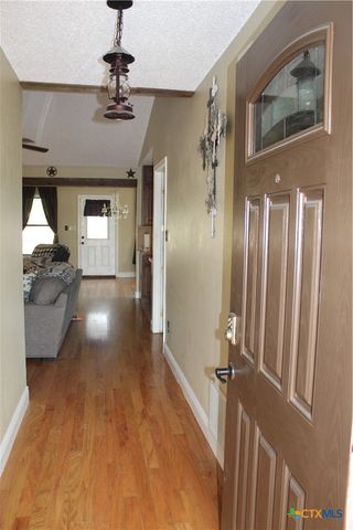 211 Rabbit Hollow Lane, Georgetown, TX 78626