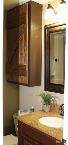 211 Rabbit Hollow Lane, Georgetown, TX 78626