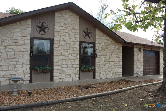 211 Rabbit Hollow Lane, Georgetown, TX 78626