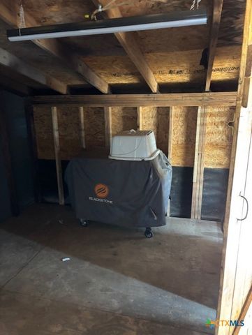 211 Rabbit Hollow Lane, Georgetown, TX 78626