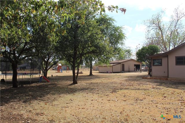 211 Rabbit Hollow Lane, Georgetown, TX 78626