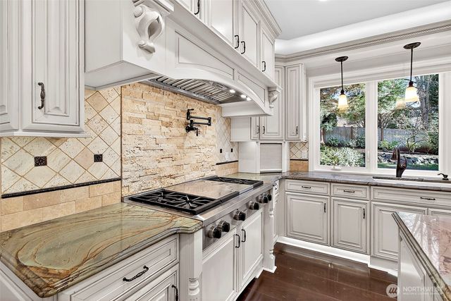 34529 5th Place SW, Federal Way, WA 98023