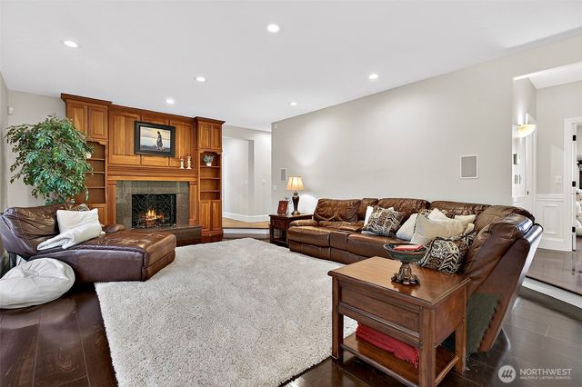 34529 5th Place SW, Federal Way, WA 98023