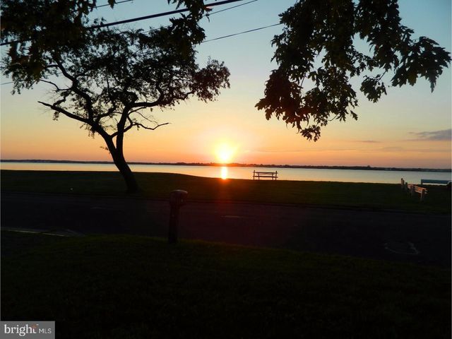 62 RIVIERA DR, Pennsville, NJ 08070