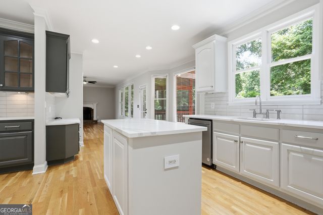 355 Chelsey Court, Alpharetta, GA 30004