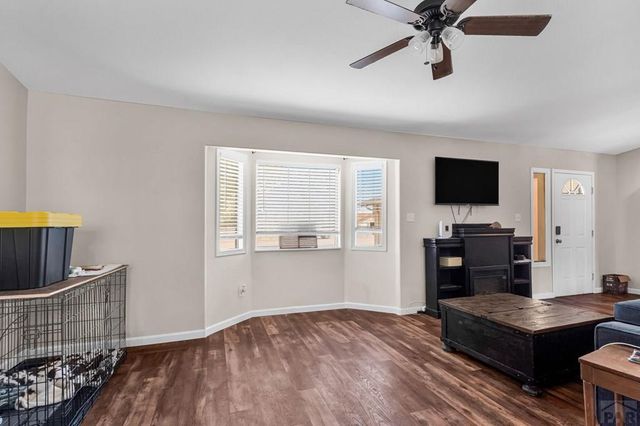 927 N Purcell Blvd, Pueblo West, CO 81007