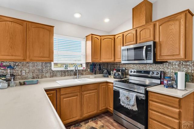 927 N Purcell Blvd, Pueblo West, CO 81007