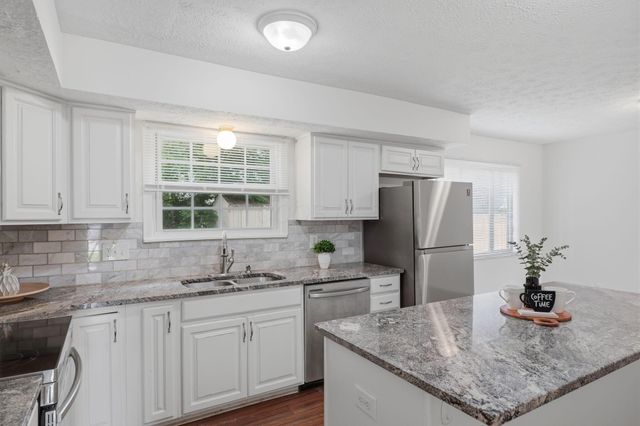 6983 Nocturne Road N, Reynoldsburg, OH 43068