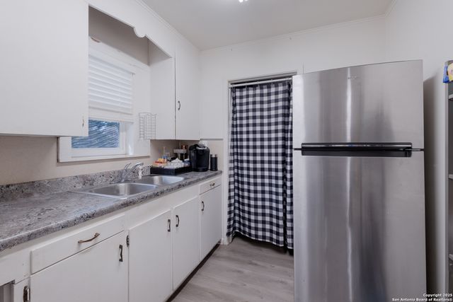 3775 FM 471 N, Castroville, TX 78009