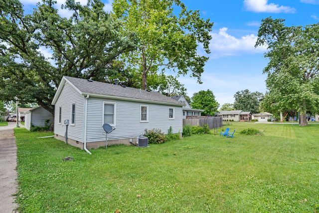 4612 26TH Avenue, Moline, IL 61265