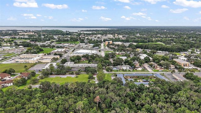 W OAK TERRACE DRIVE, Leesburg, FL 34748