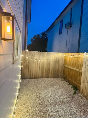 1031 S Gevers, San Antonio, TX 78210