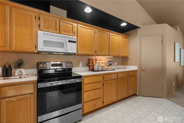 14212 SE 188th Way, Renton, WA 98058