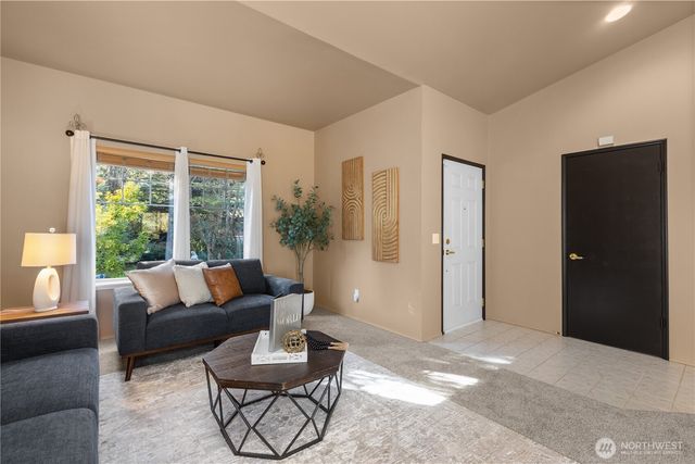 14212 SE 188th Way, Renton, WA 98058