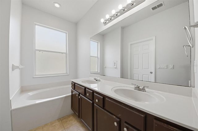 949 WHISPERING CYPRESS LANE, Orlando, FL 32824