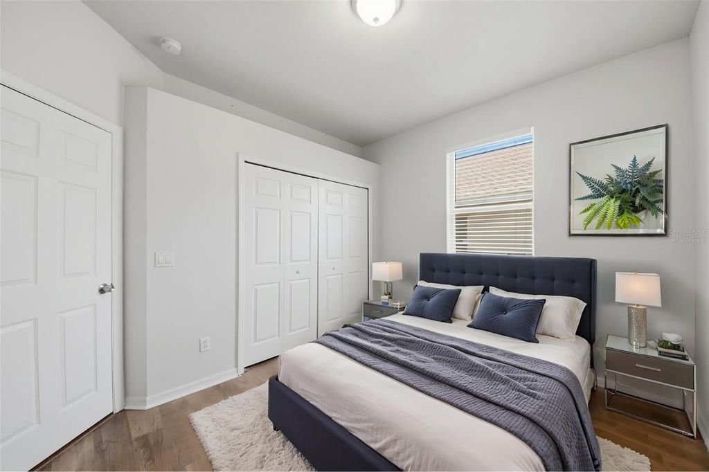Image 16 of property listing at 949 WHISPERING CYPRESS LANE, Orlando, FL 32824