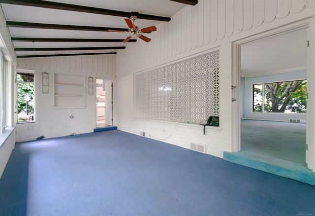 1220 S Oxford Road, Grosse Pointe Woods, MI 48236