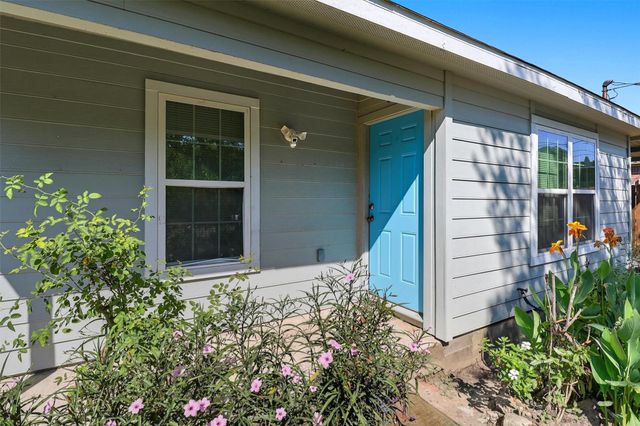 5415 Queensland Street, Houston, TX 77028