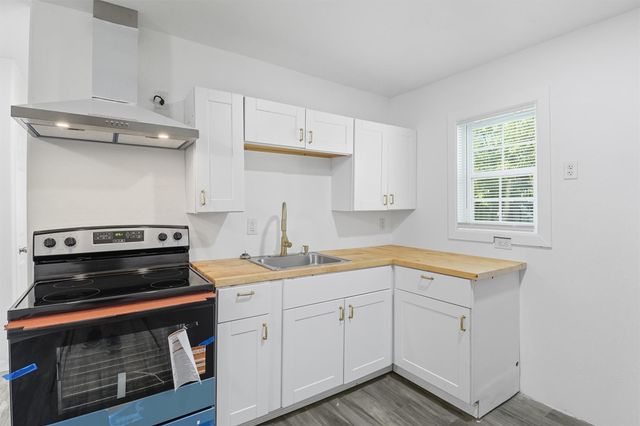 5415 Queensland Street, Houston, TX 77028