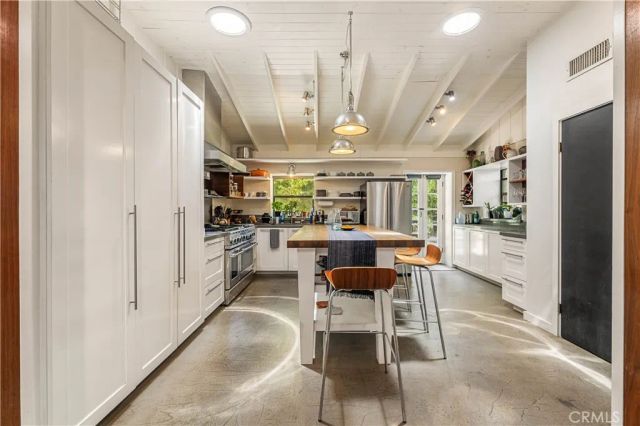 2361 Pelham, Los Angeles, CA 90064