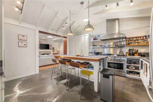 2361 Pelham, Los Angeles, CA 90064