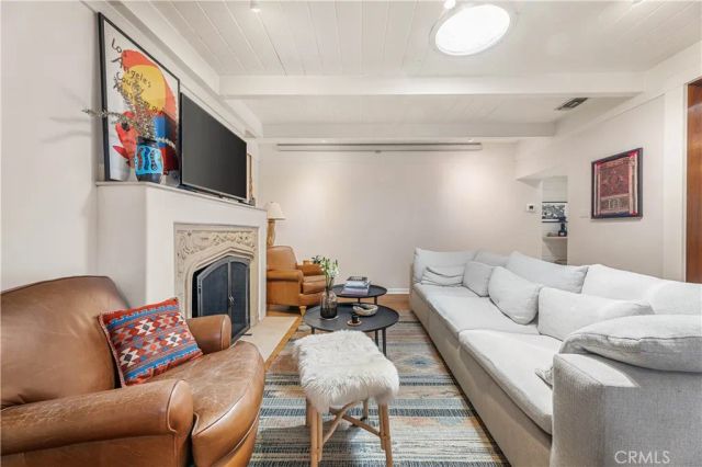 2361 Pelham, Los Angeles, CA 90064