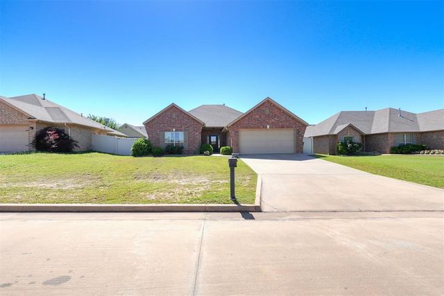 2016 Lantana Circle, Shawnee, OK 74804