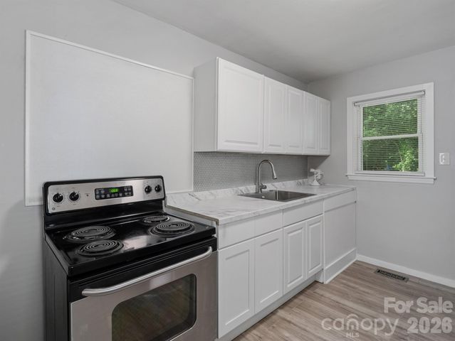 1609 Taylor Avenue, Charlotte, NC 28216