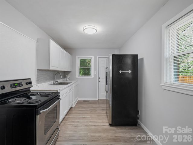 1609 Taylor Avenue, Charlotte, NC 28216