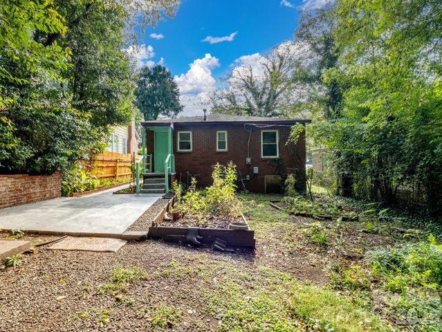 1609 Taylor Avenue, Charlotte, NC 28216