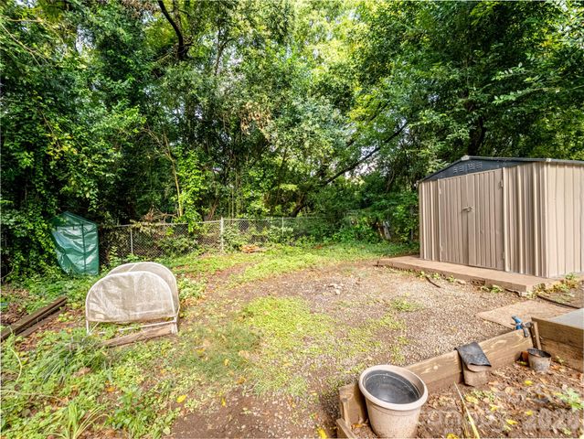 1609 Taylor Avenue, Charlotte, NC 28216