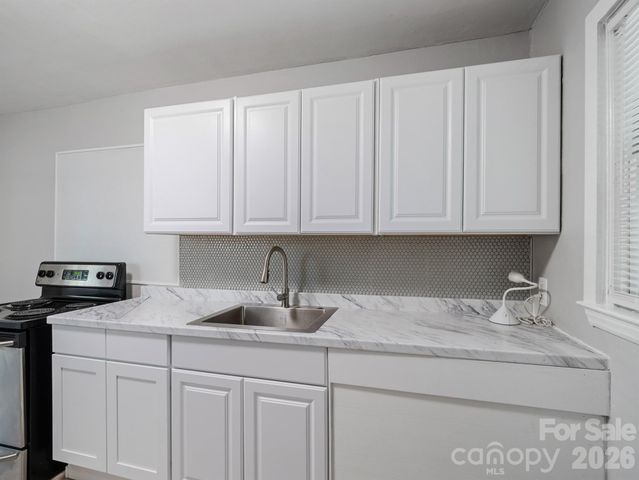 1609 Taylor Avenue, Charlotte, NC 28216