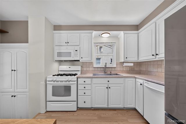 32137 Hees Street, Livonia, MI 48150