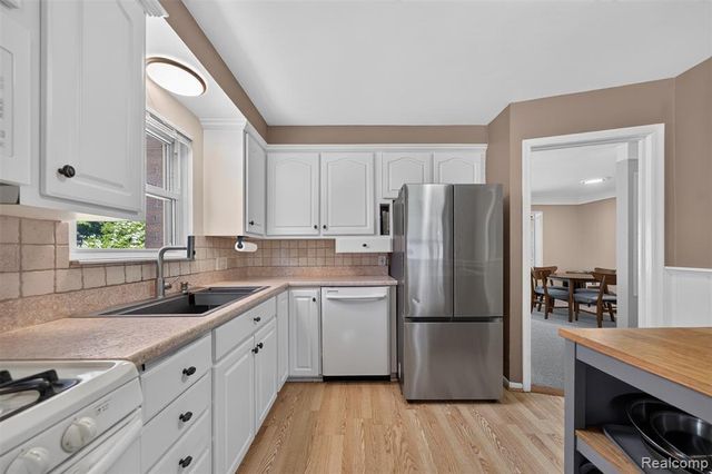 32137 Hees Street, Livonia, MI 48150
