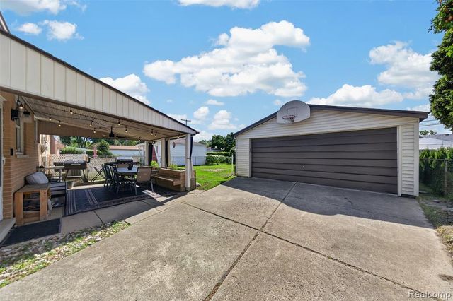 32137 Hees Street, Livonia, MI 48150