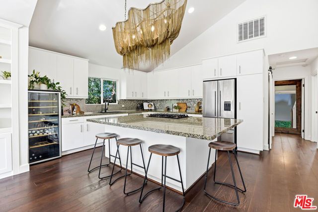 3640 Maplewood Avenue, Los Angeles, CA 90066