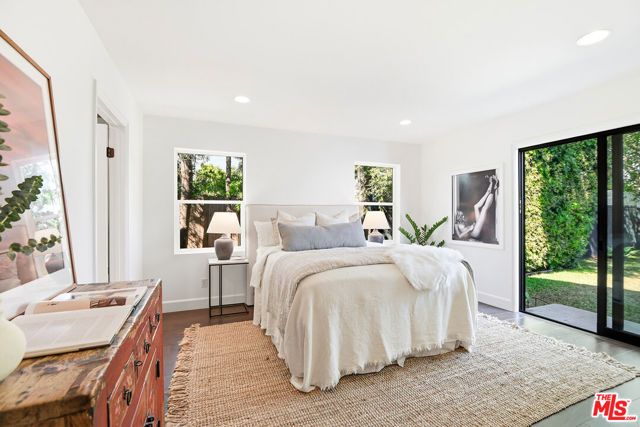 3640 Maplewood Avenue, Los Angeles, CA 90066