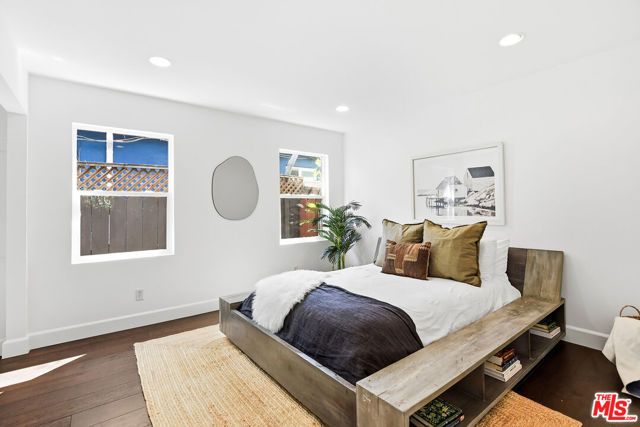 3640 Maplewood Avenue, Los Angeles, CA 90066