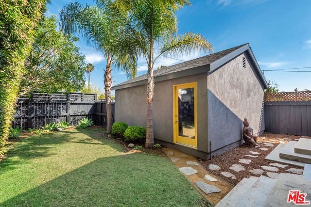 3640 Maplewood Avenue, Los Angeles, CA 90066