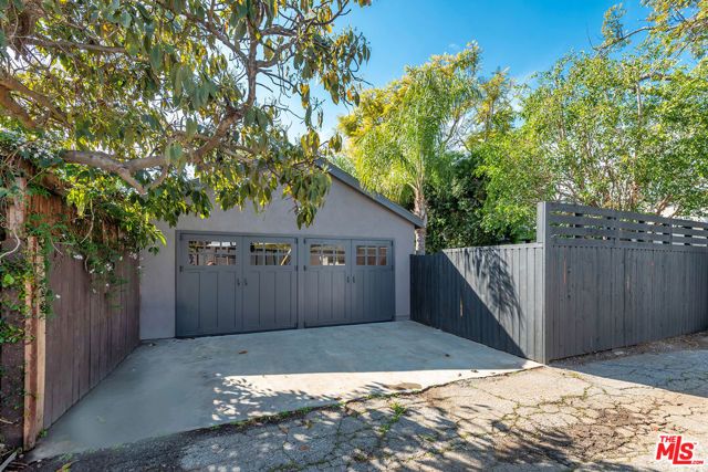 3640 Maplewood Avenue, Los Angeles, CA 90066