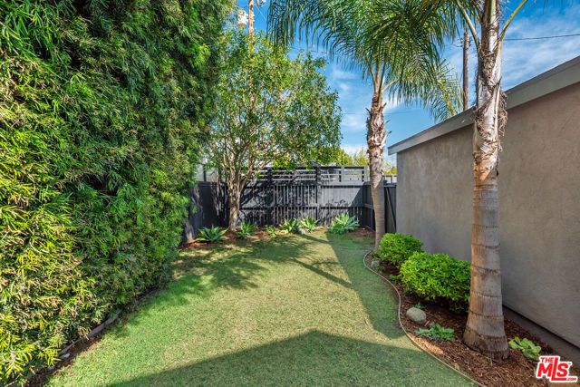 3640 Maplewood Avenue, Los Angeles, CA 90066