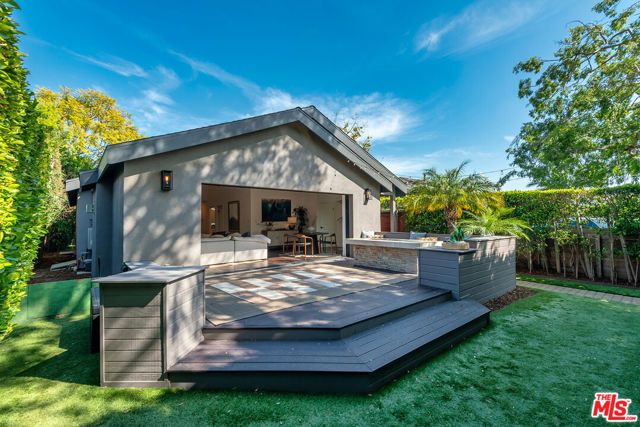 3640 Maplewood Avenue, Los Angeles, CA 90066