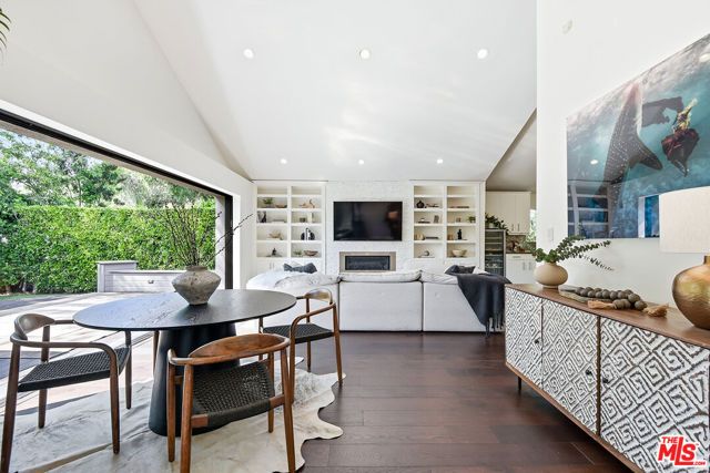 3640 Maplewood Avenue, Los Angeles, CA 90066