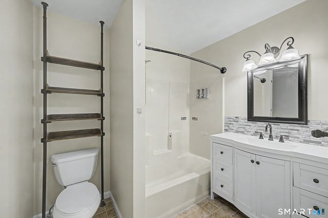 150 Hope Street 14, Stamford, CT 06906