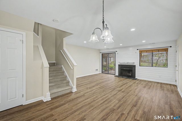 150 Hope Street 14, Stamford, CT 06906